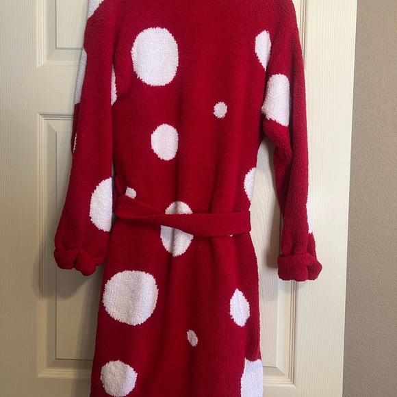 Robe - Picture 5 of 7